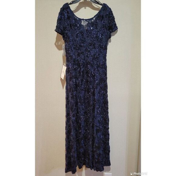 Alex Evenings Sequin Floral Lace Ribbon Rosette Round Neck Short Sleeve Gown - Picture 8 of 12